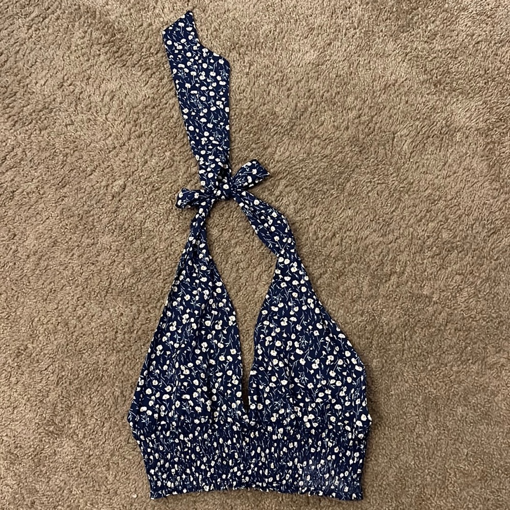 ROMWE BLUE FLOWER CROP TOP SIZE SMALL
